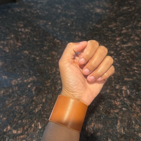 Vegan Tan Handmade Leather Bracelet with Gold Hardware - Picture 8 of 8